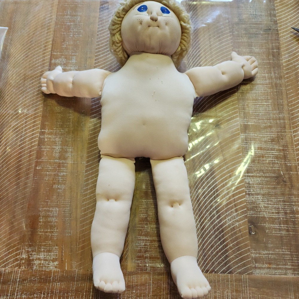 Vintage Xavier Roberts Baby Doll Blonde Yarn Hair Blue Eyes Hand Stitched 80s
